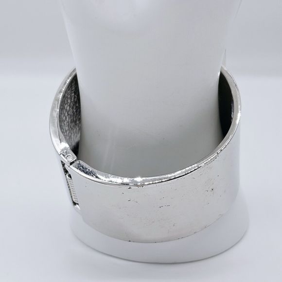 INC Cuff Bracelet Clamper Faux Druzy Rhinestone Wide Black Silver Tone Statement - Picture 6 of 9